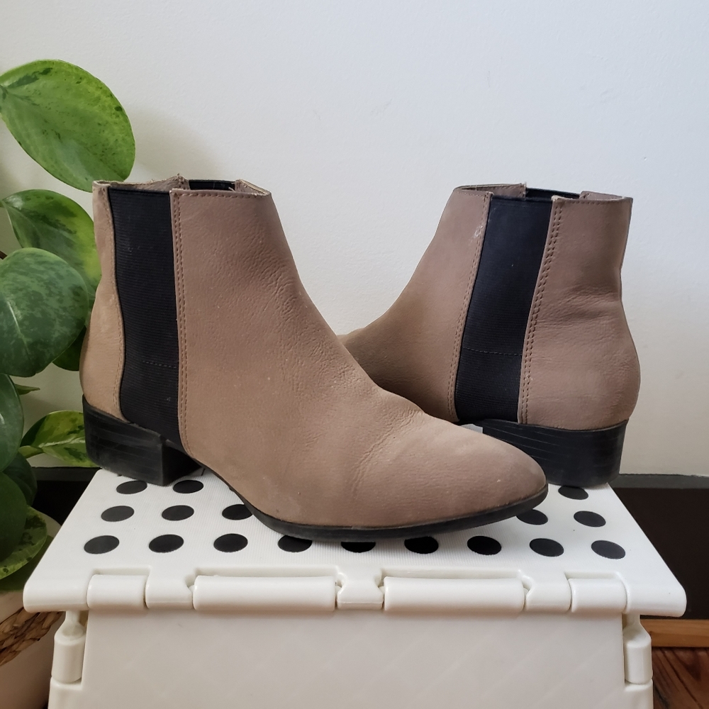 Nude booties. Very stylish.